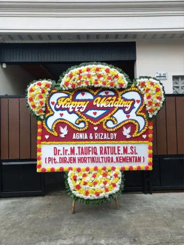 Papan Bunga Pernikahan kebomas gresik